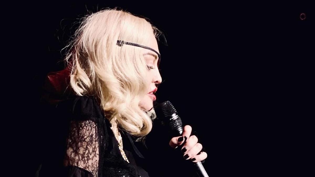 Мадонна приголомшила епатажним вчинком: відео 