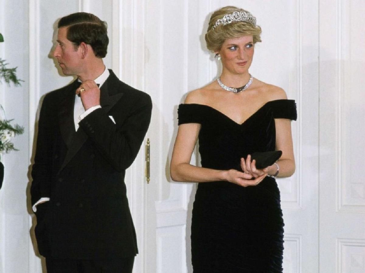 Легендарное вечернее платье принцессы Дианы продадут на аукционе