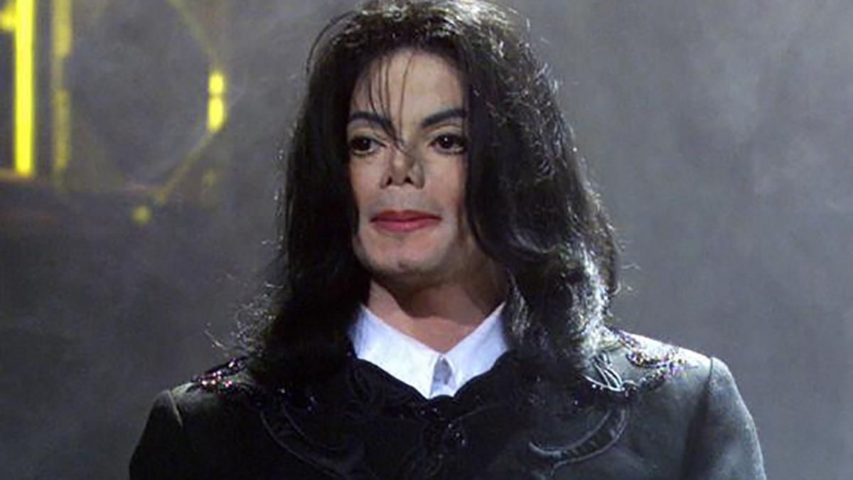 Из "Симпсонов" удалили серию, а на фонд подали в суд: скандал с Майклом Джексоном продолжается