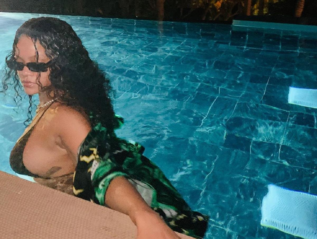 Рианна рискует быть заблокированной в инстаграме из-за провокационных фото в бассейне