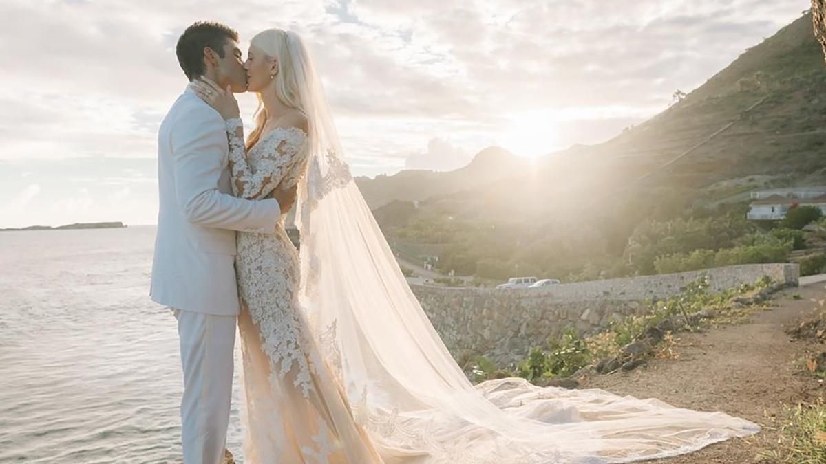 "Ангел" Victoria's Secret Девон Віндзор вийшла заміж: з'явились розкішні фото з церемонії