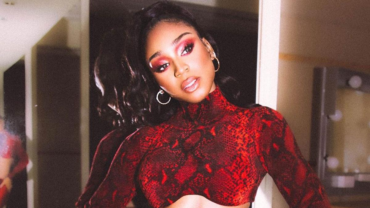 Рианна выбрала первого амбассадора бренда нижнего белья: соблазнительные фото