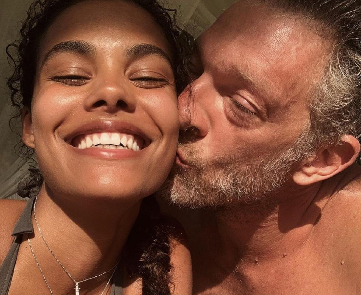 Венсан Кассель празднует 53-летие: как актера поздравила 22-летняя жена Тина Кунаки