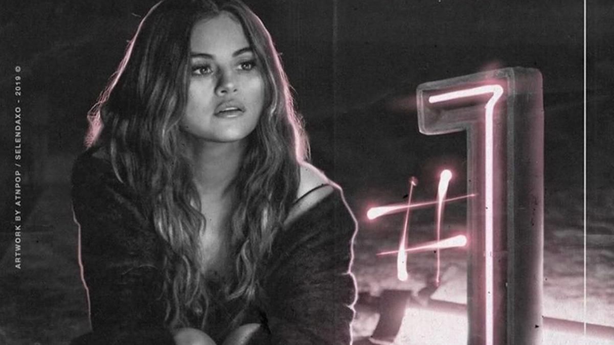 Селена Гомес перенесла паническую атаку перед выступлением на American Music Awards Селена Гомес перенесла паническую атаку перед выступлением на American Music Awards