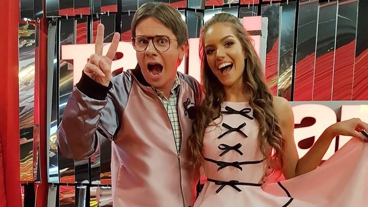 Покинув роботу заради коханої: як Дмитро Комаров привітав дружину Покинув роботу заради коханої: як Дмитро Комаров привітав дружину