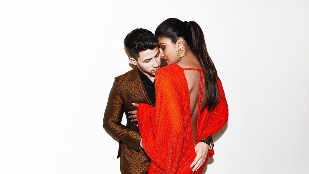 Новый член семьи в первую годовщину свадьбы: подарок Приянки Чопры для мужа