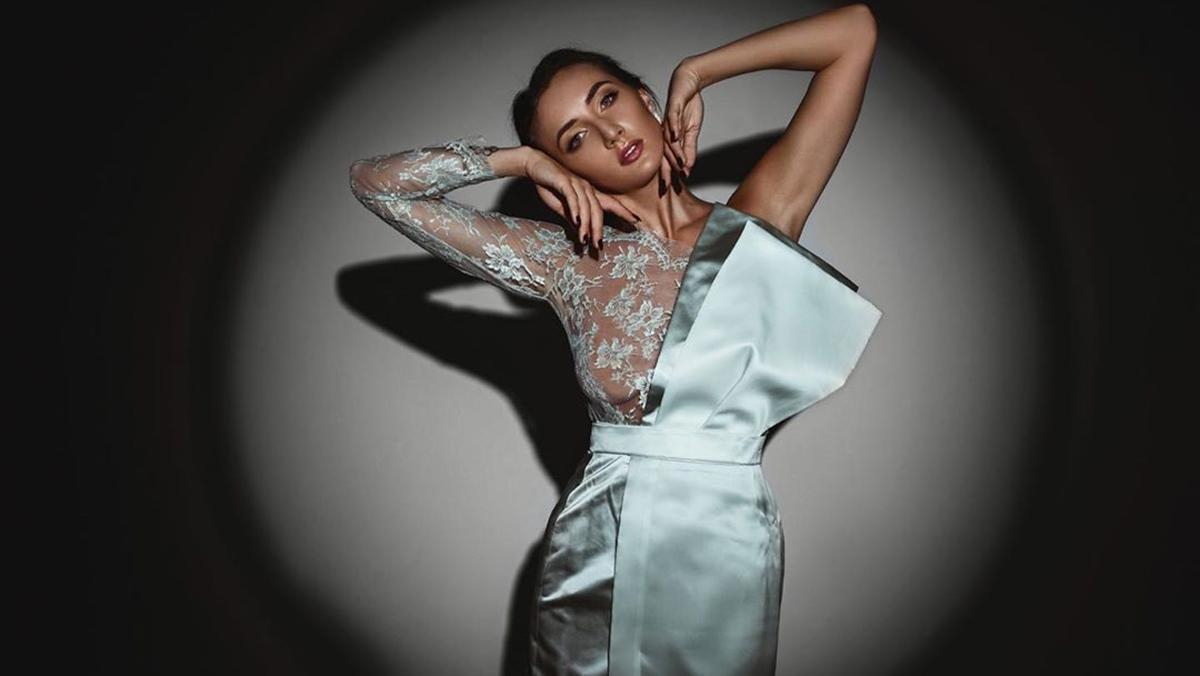 Анна Ризатдинова позировала для глянца в белье: фото