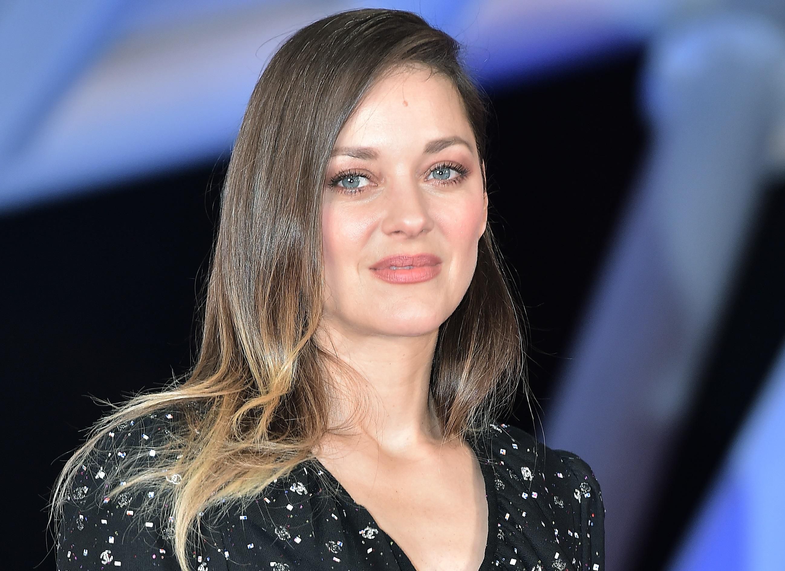 Как звездное небо: Марион Котияр ошеломила выходом на кинофестивале в Марракеше Как звездное небо: Марион Котияр ошеломила выходом на кинофестивале в Марракеше