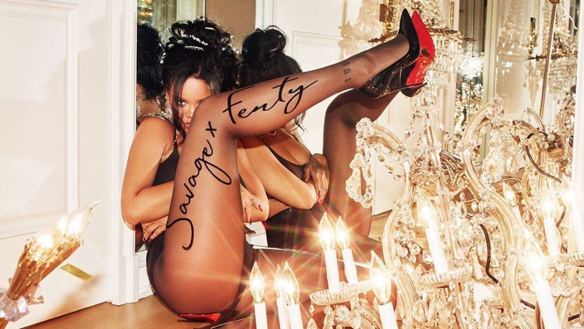 Рианна снялась в эротической рекламе собственного бренда: фото 18+