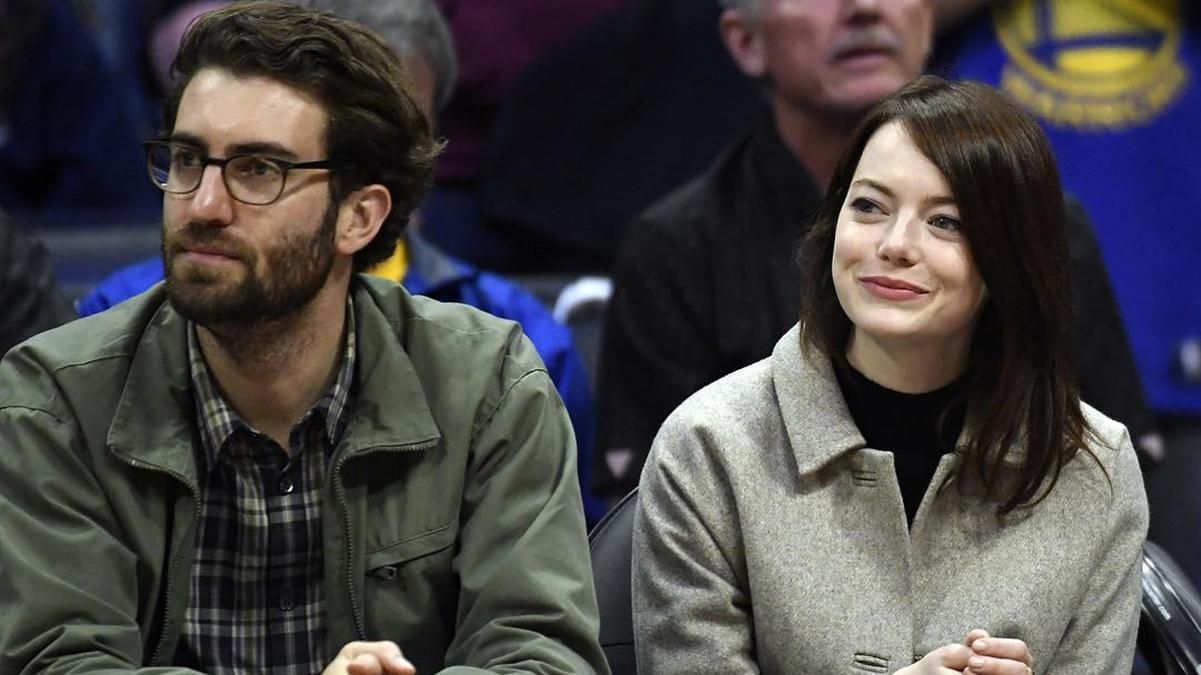 Емма Стоун заручилася з кінорежисером Дейвом Маккарі: фото наречених Емма Стоун заручилася з кінорежисером Дейвом Маккарі: фото наречених