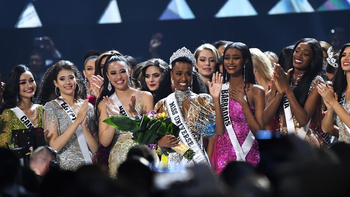 "Мисс Вселенная 2019" Зозибини Тунзи: биография победительницы престижного конкурса