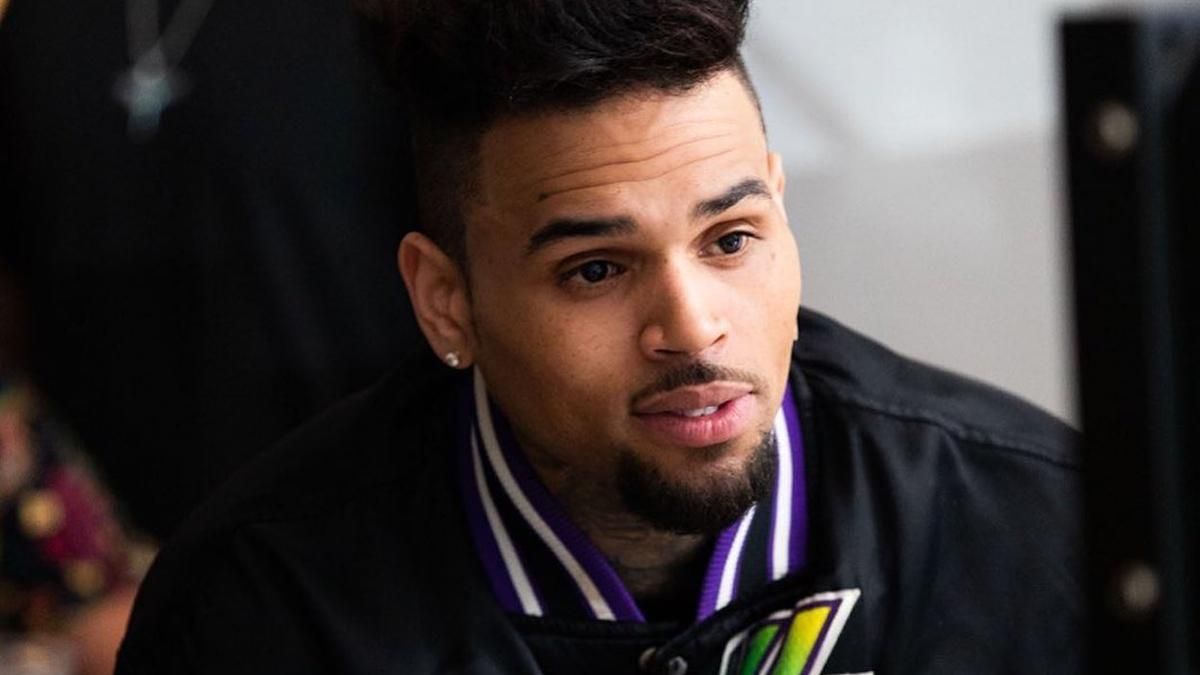 Певец Крис Браун показал первое фото новорожденного сына Певец Крис Браун показал первое фото новорожденного сына