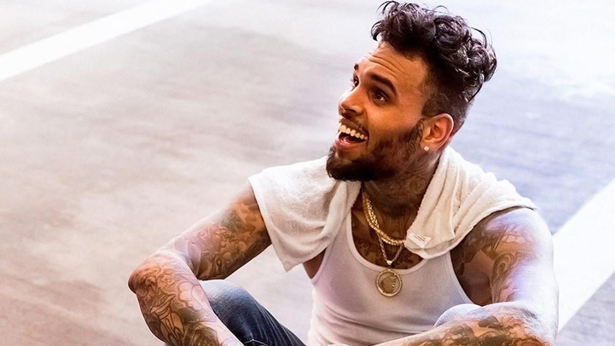 Крис Браун впервые показал лицо новорожденного сына: трогательные фото Крис Браун впервые показал лицо новорожденного сына: трогательные фото