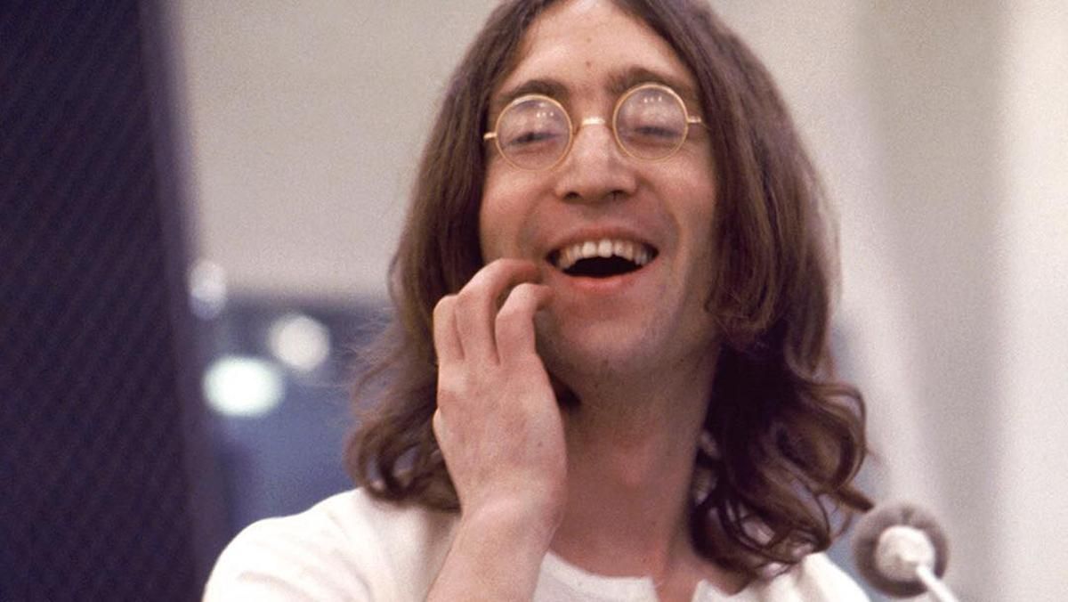 Окуляри Джона Леннона зійшли з молотка за 183 тисячі доларів 