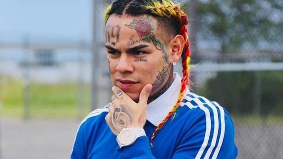 Скандальний американський репер Tekashi 6ix9ine потрапив за ґрати: відома причина Скандальний американський репер Tekashi 6ix9ine потрапив за ґрати: відома причина