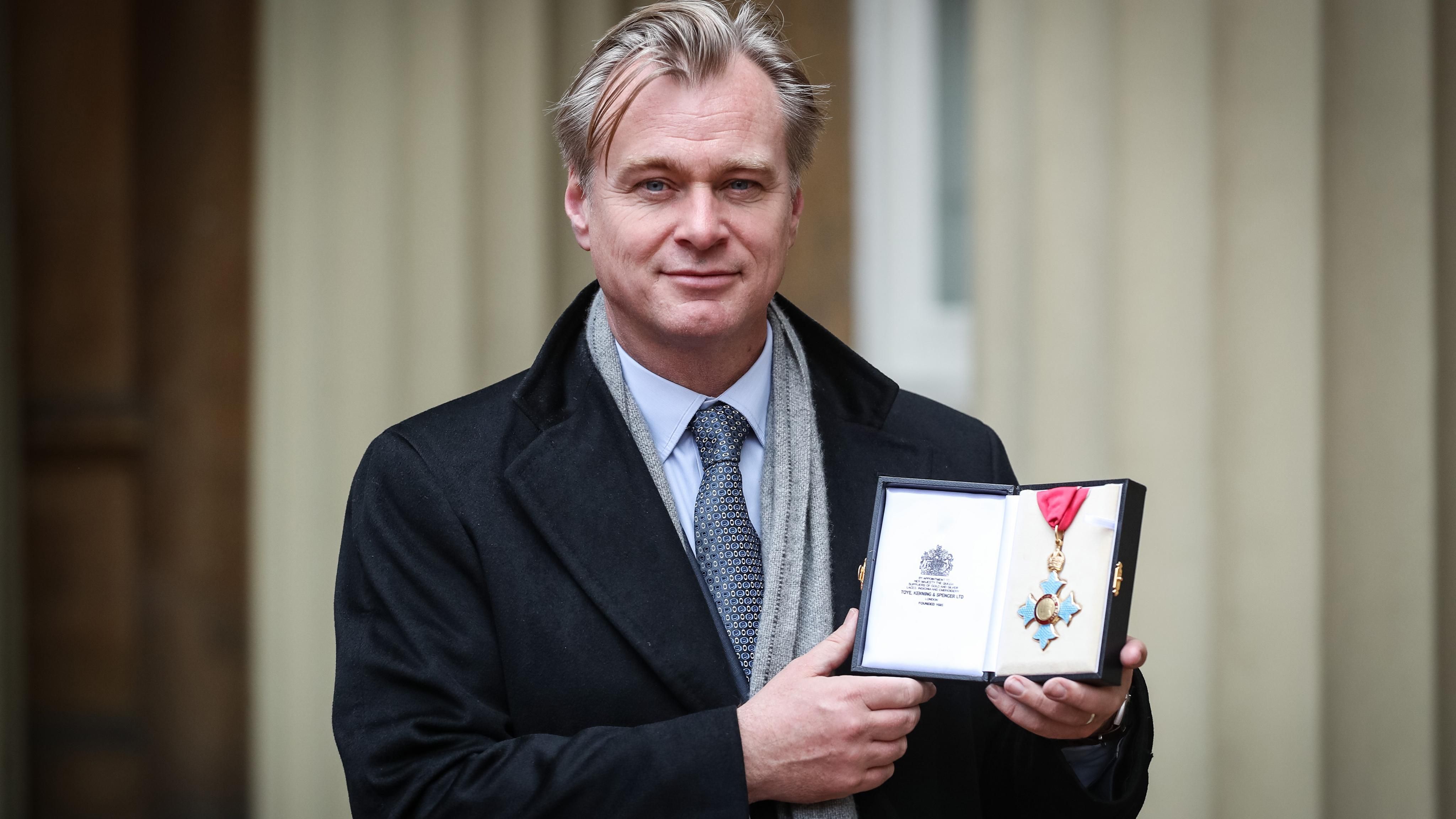 Режисер Крістофер Нолан отримав орден Британської імперії за безцінний внесок у кіноіндустрію Режисер Крістофер Нолан отримав орден Британської імперії за безцінний внесок у кіноіндустрію