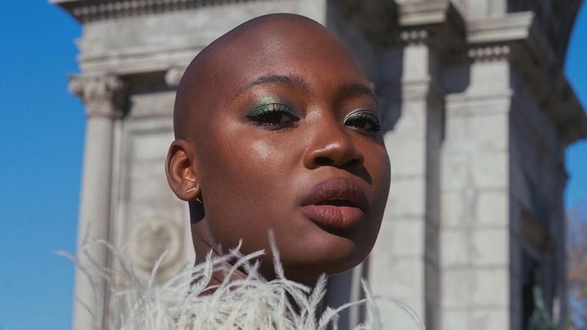 Умерла 30-летняя Mama Cax – известная модель и звезда показов Рианны Умерла 30-летняя Mama Cax – известная модель и звезда показов Рианны