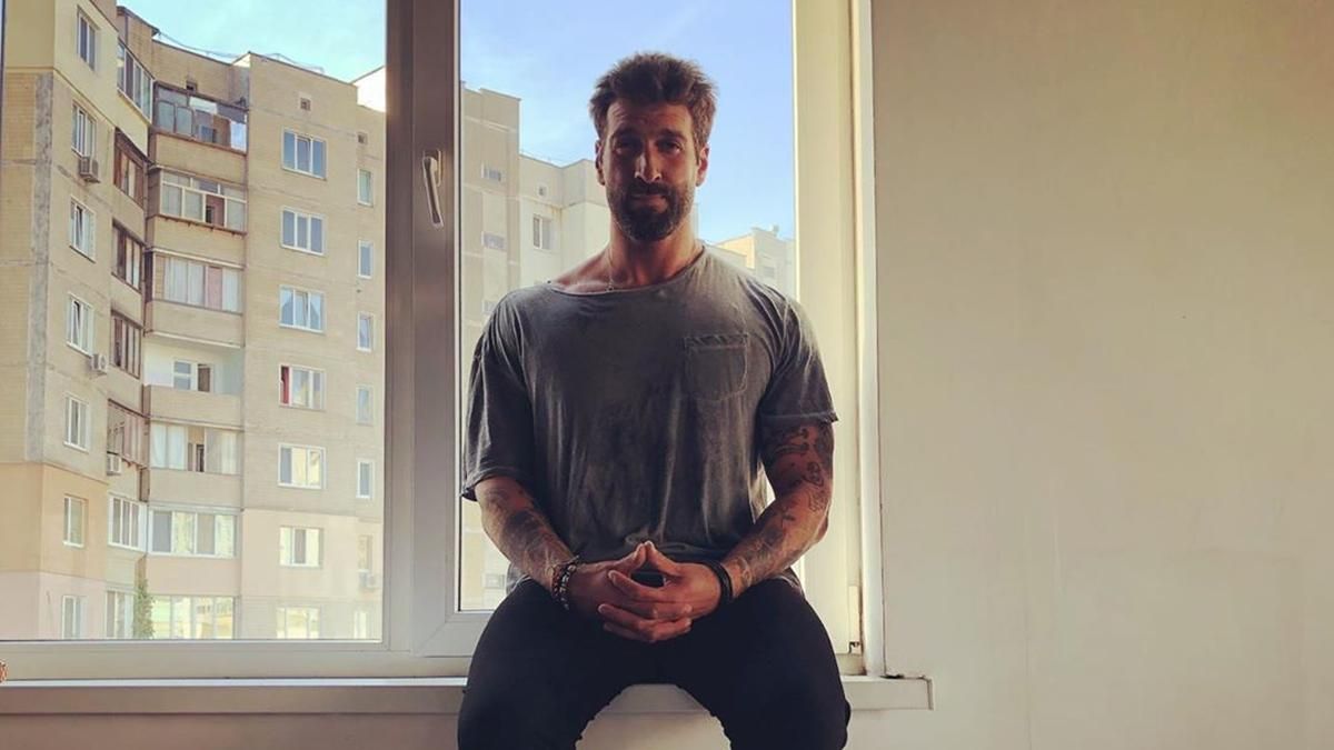 Даниэль Салем рассказал, как жена относилась к засекречиванию его семейного положения в "Танцах" Даниэль Салем рассказал, как жена относилась к засекречиванию его семейного положения в "Танцах"