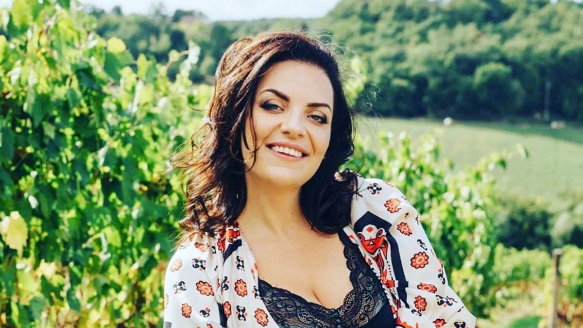 Ведуча Наталія Холоденко вперше показала обличчя своєї доньки: фото Ведуча Наталія Холоденко вперше показала обличчя своєї доньки: фото