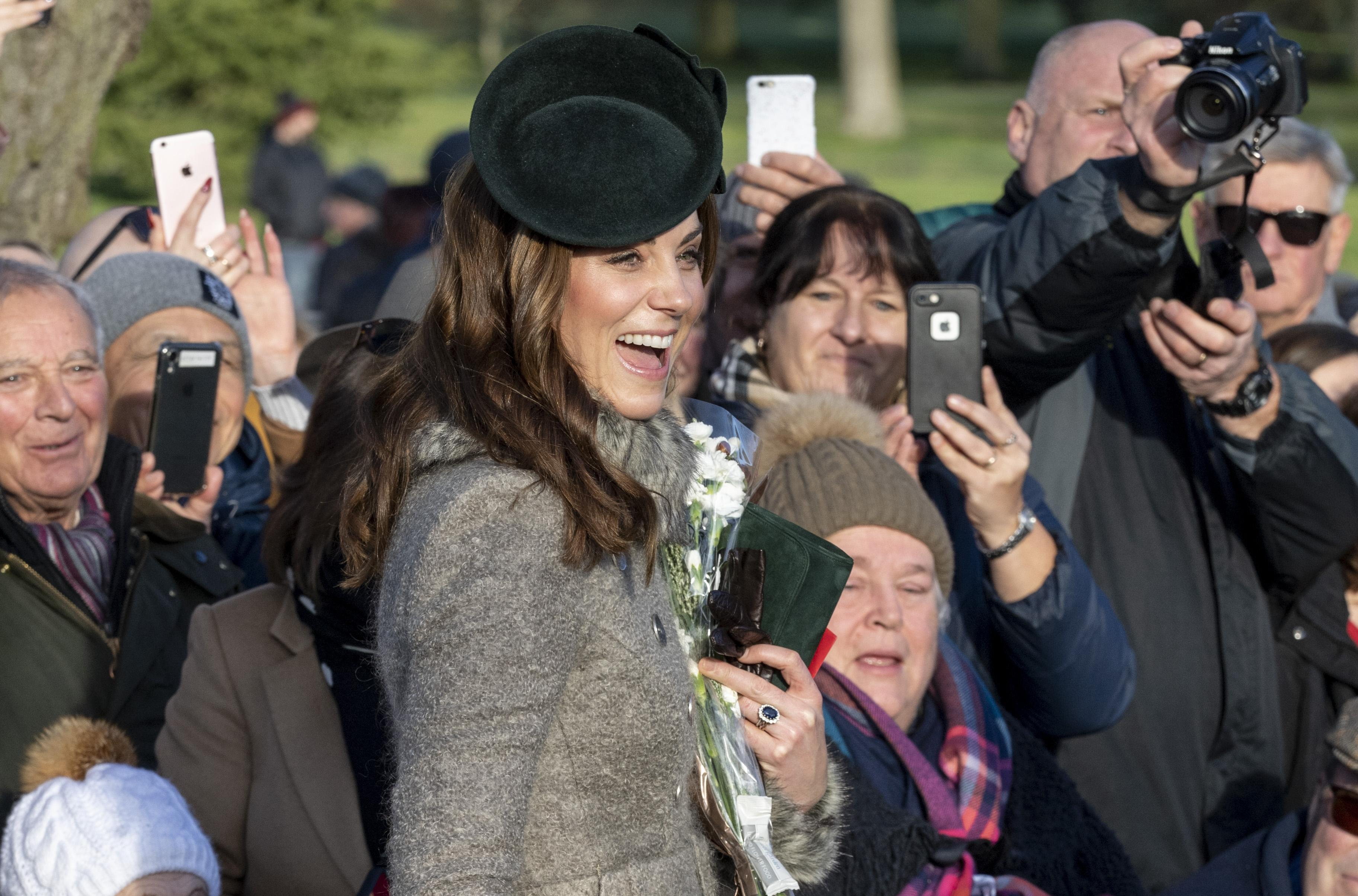 Лучшие рождественские выходы Кейт Миддлтон: подборка фото