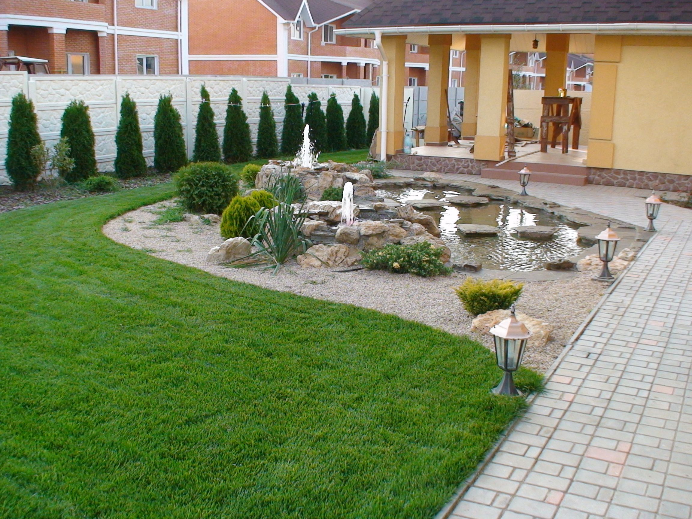 Дизайн двора – с чего стоит начать и какие существуют нюансы
Дизайн двора – с чего стоит начать и какие существуют нюансы