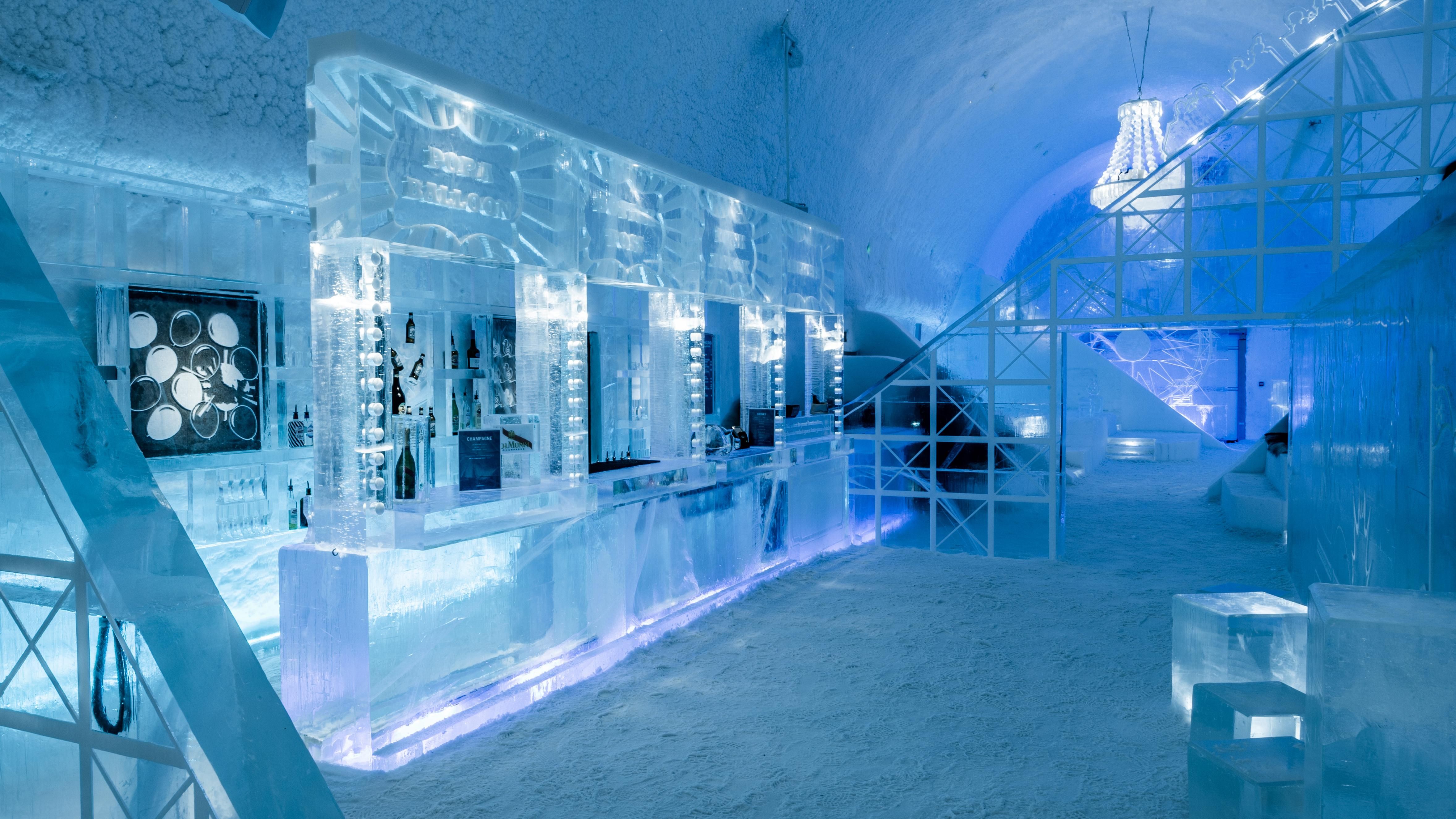 Ледяной отель приглашает на ночевку – фото номеров из сплошного льда
