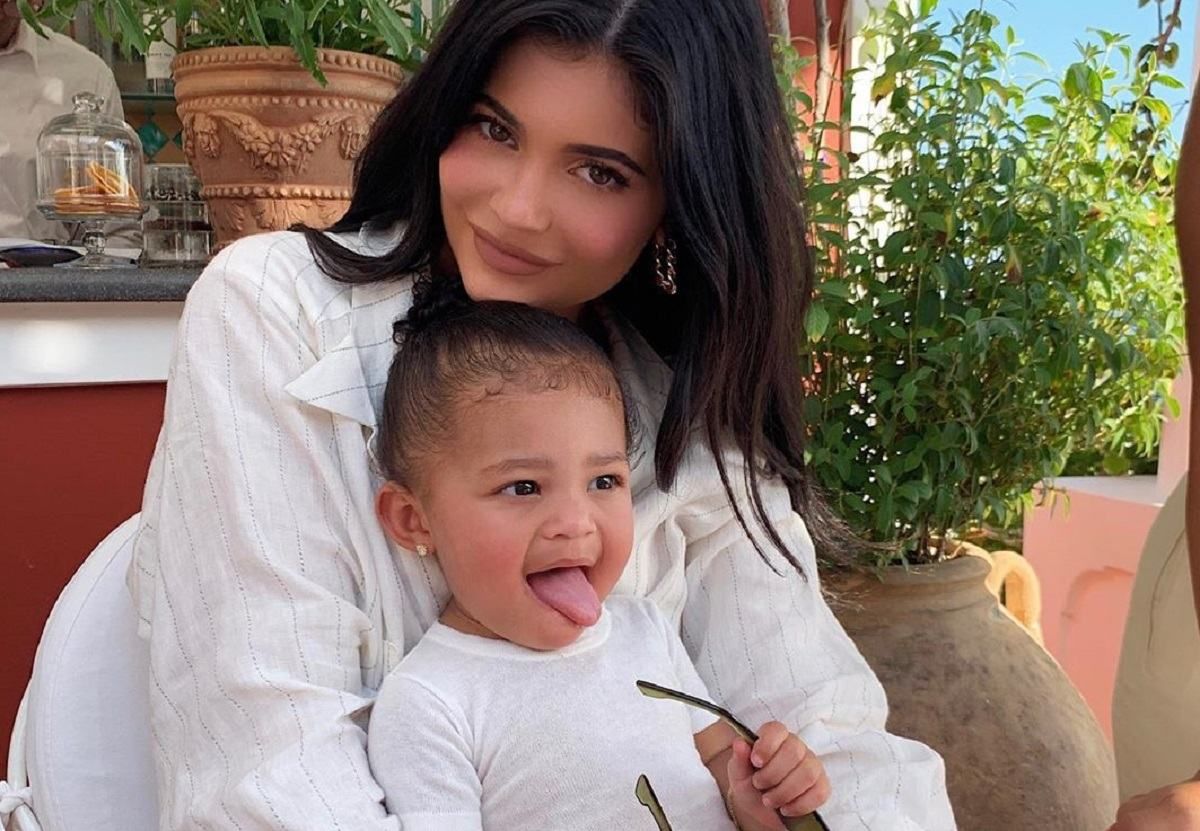 Мільярдерка Кайлі Дженнер готує спільну б’юті-колаборацію з однорічною дочкою Мільярдерка Кайлі Дженнер готує спільну б’юті-колаборацію з однорічною дочкою