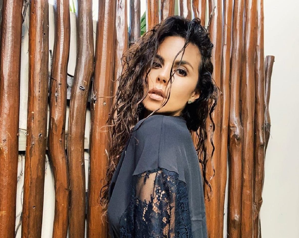 Настя Каменських розбурхала уяву фанів еротичними фото в пеньюарі Настя Каменських розбурхала уяву фанів еротичними фото в пеньюарі