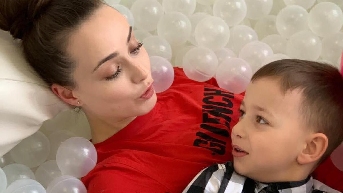 Ксения Мишина очаровала сеть фотографией с сыном Ксения Мишина очаровала сеть фотографией с сыном