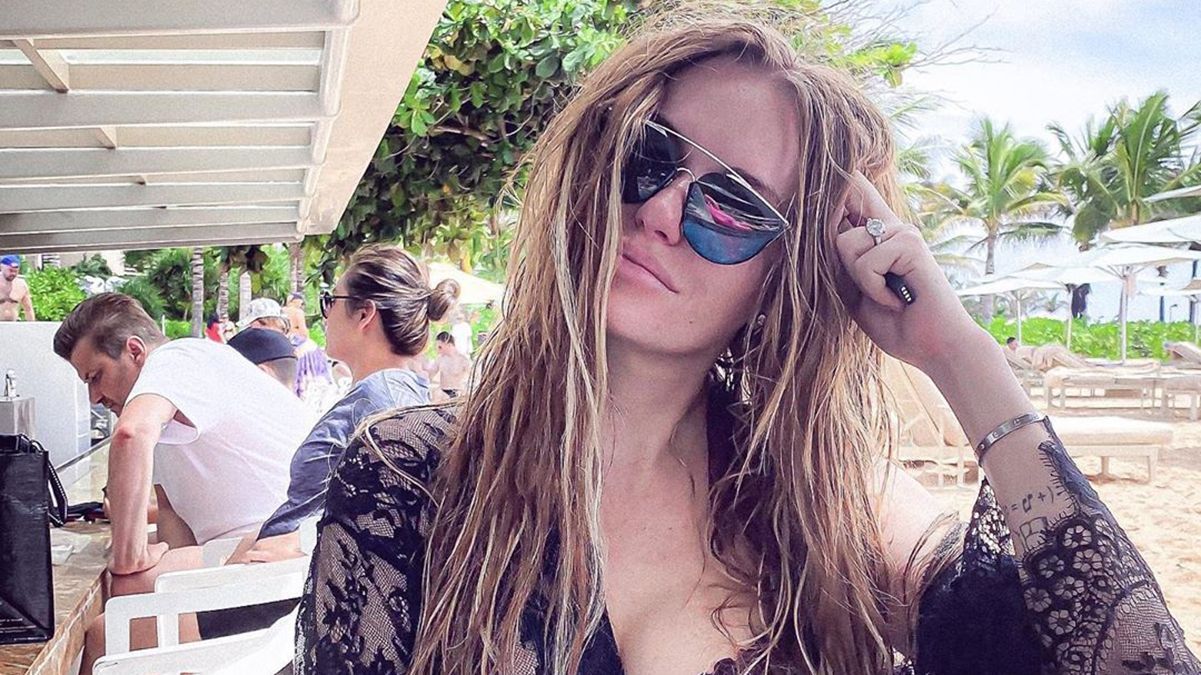 Слава Каминская поехала на семейный отдых с известным актером: фото Слава Каминская поехала на семейный отдых с известным актером: фото