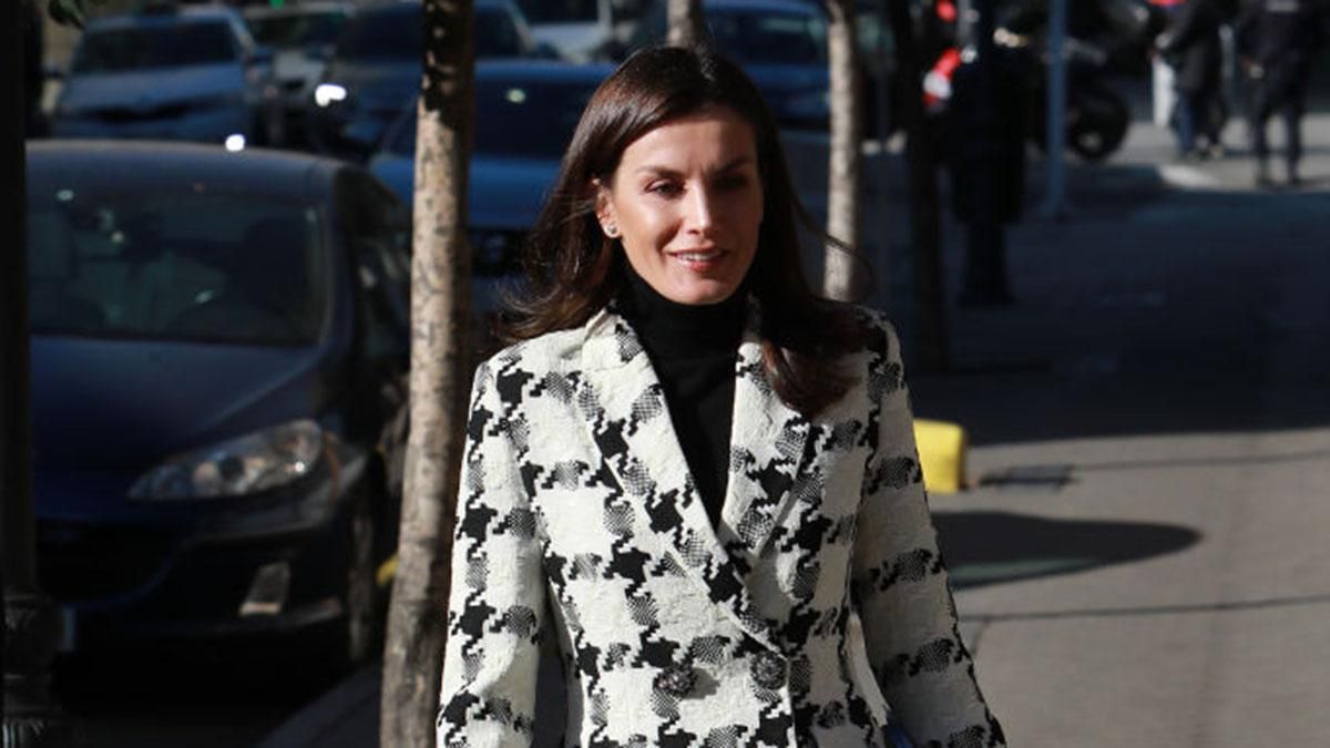 Королева Летиція прийшла на офіційну зутріч в шкіряних штанах: фото Королева Летиція прийшла на офіційну зутріч в шкіряних штанах: фото