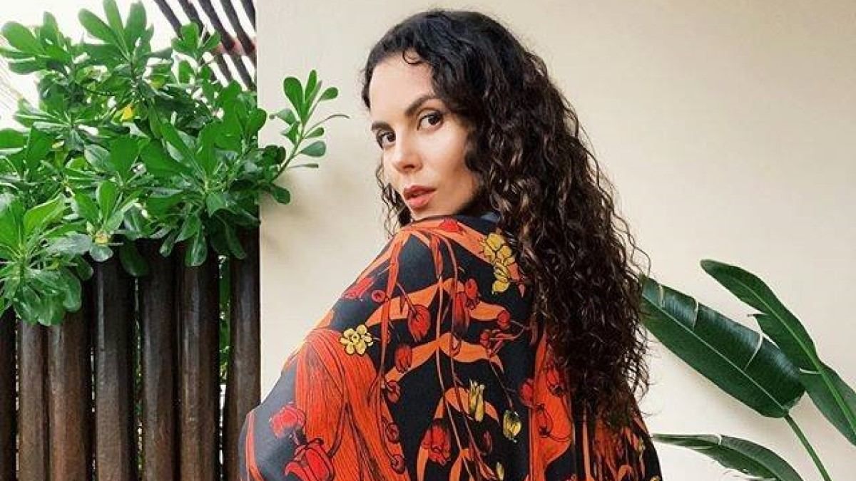 Настя Каменских удивила поклонников сменой прически: фото Настя Каменских удивила поклонников сменой прически: фото