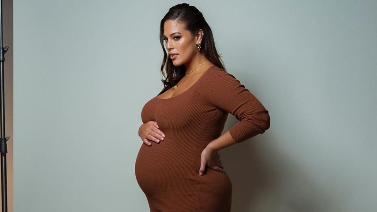 Эшли Грэм показала свои занятия спортом на последних неделях беременности: видео Эшли Грэм показала свои занятия спортом на последних неделях беременности: видео