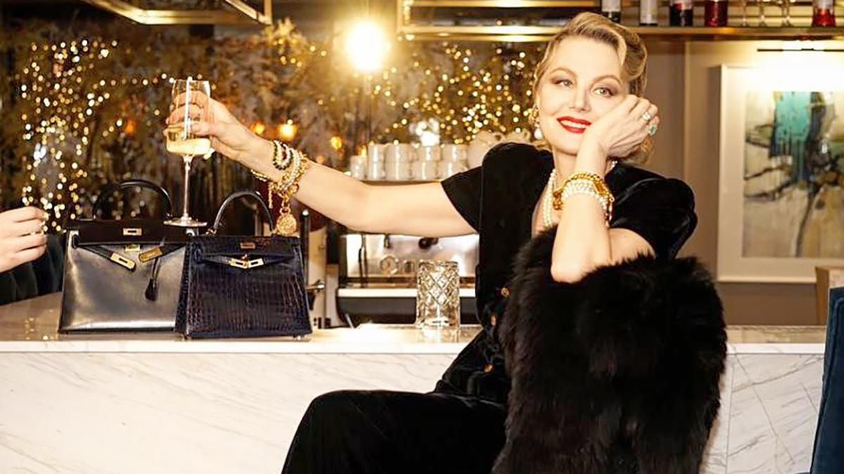 У день народження Рената Литвинова потрапила під колеса авто: акторка прокоментувала ДТП У день народження Рената Литвинова потрапила під колеса авто: акторка прокоментувала ДТП