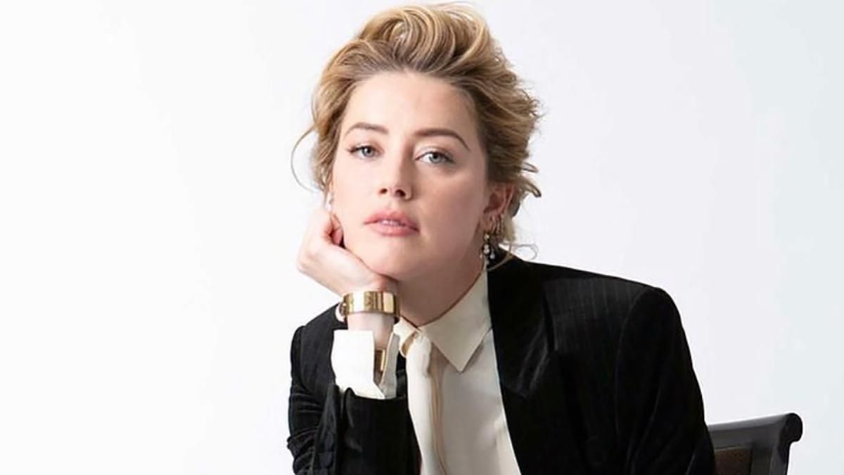 Бывшая жена Джонни Деппа Эмбер Херд закрутила роман с женщиной Бывшая жена Джонни Деппа Эмбер Херд закрутила роман с женщиной