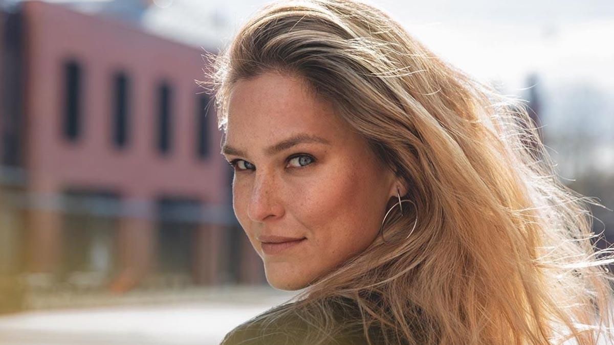 Модель Бар Рафаэли в третий раз стала мамой Модель Бар Рафаэли в третий раз стала мамой