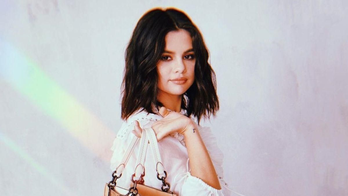 Як виглядати стильно щодня: 5 ефектних образів Селени Гомес Як виглядати стильно щодня: 5 ефектних образів Селени Гомес