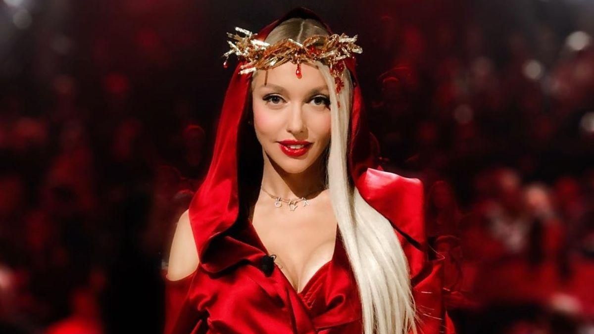 Оля Полякова під час виступу у Чикаго розчулила прихильників промовою про Україну: відео Оля Полякова під час виступу у Чикаго розчулила прихильників промовою про Україну: відео