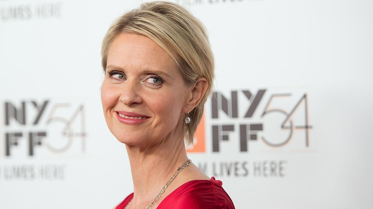 Зірка "Секс і місто" Синтія Ніксон шокувала прихильників своїм виглядом: фото Зірка "Секс і місто" Синтія Ніксон шокувала прихильників своїм виглядом: фото