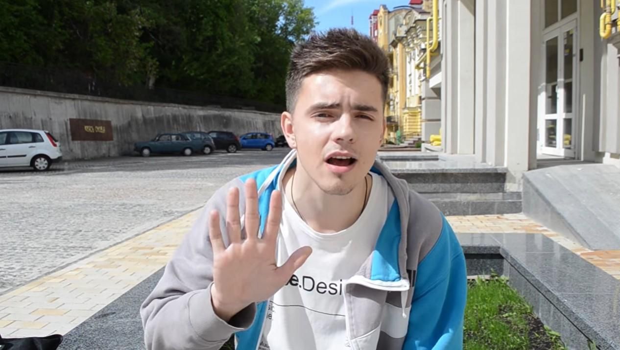 Осужденный на смерть Роман Золотарев вернулся в Украину: что известно о его творчестве Осужденный на смерть Роман Золотарев вернулся в Украину: что известно о его творчестве