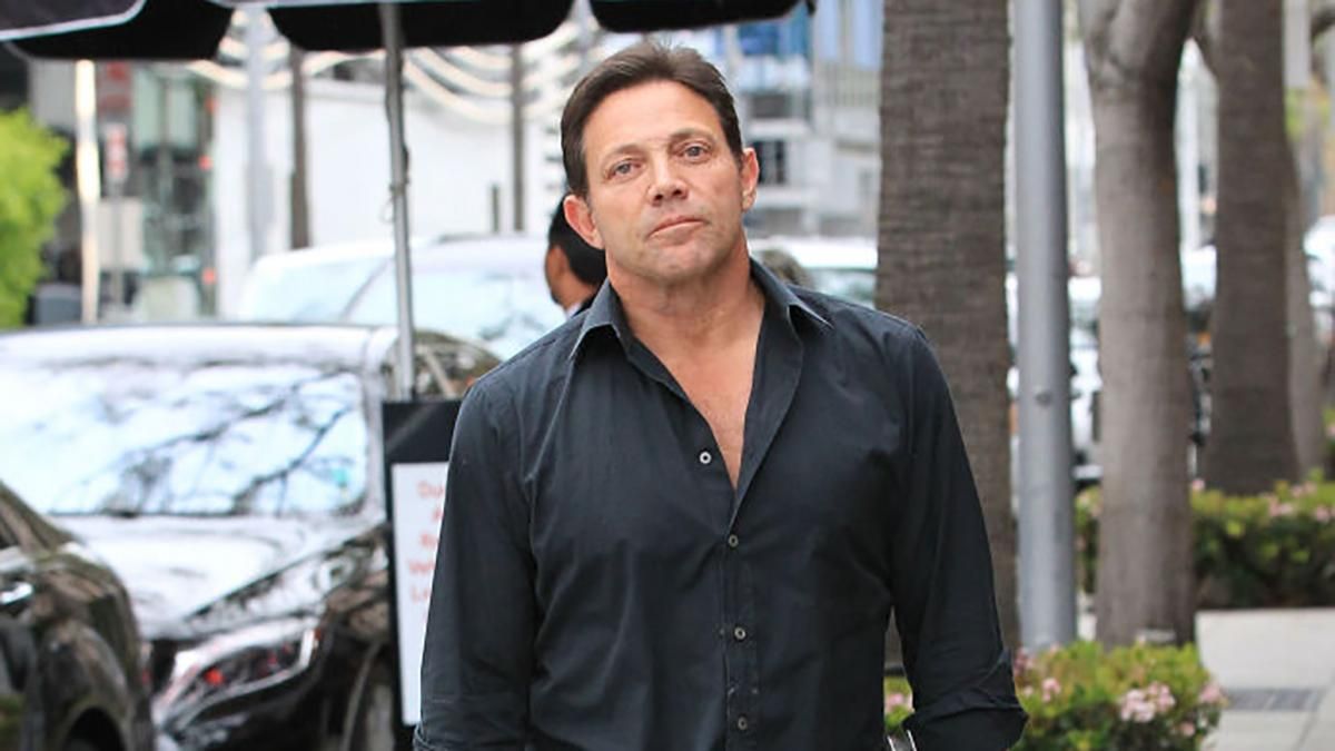 Справжній "Вовк з Уолл-стріт" вимагає чималу суму в продюсерів стрічки: подробиці звинувачення Справжній "Вовк з Уолл-стріт" вимагає чималу суму в продюсерів стрічки: подробиці звинувачення