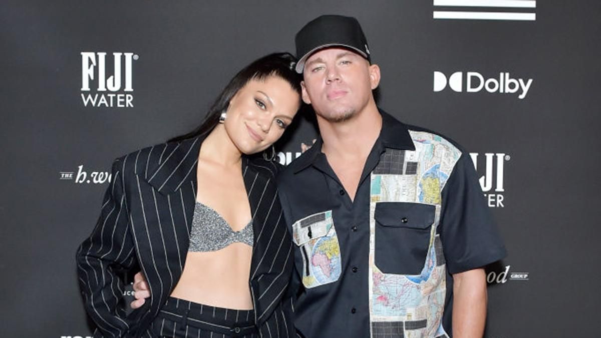 У піджаку та бюстгальтері: співачка Джесі Джей відзначилась епатажем на світській вечірці У піджаку та бюстгальтері: співачка Джесі Джей відзначилась епатажем на світській вечірці