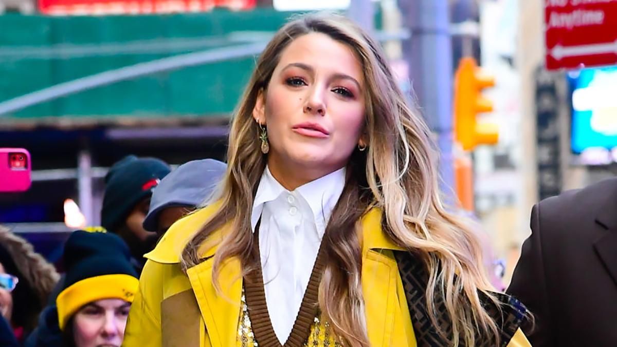 Ікона стилю Блейк Лайвлі на вулицях Нью-Йорка демонструє тренди сезону Ікона стилю Блейк Лайвлі на вулицях Нью-Йорка демонструє тренди сезону