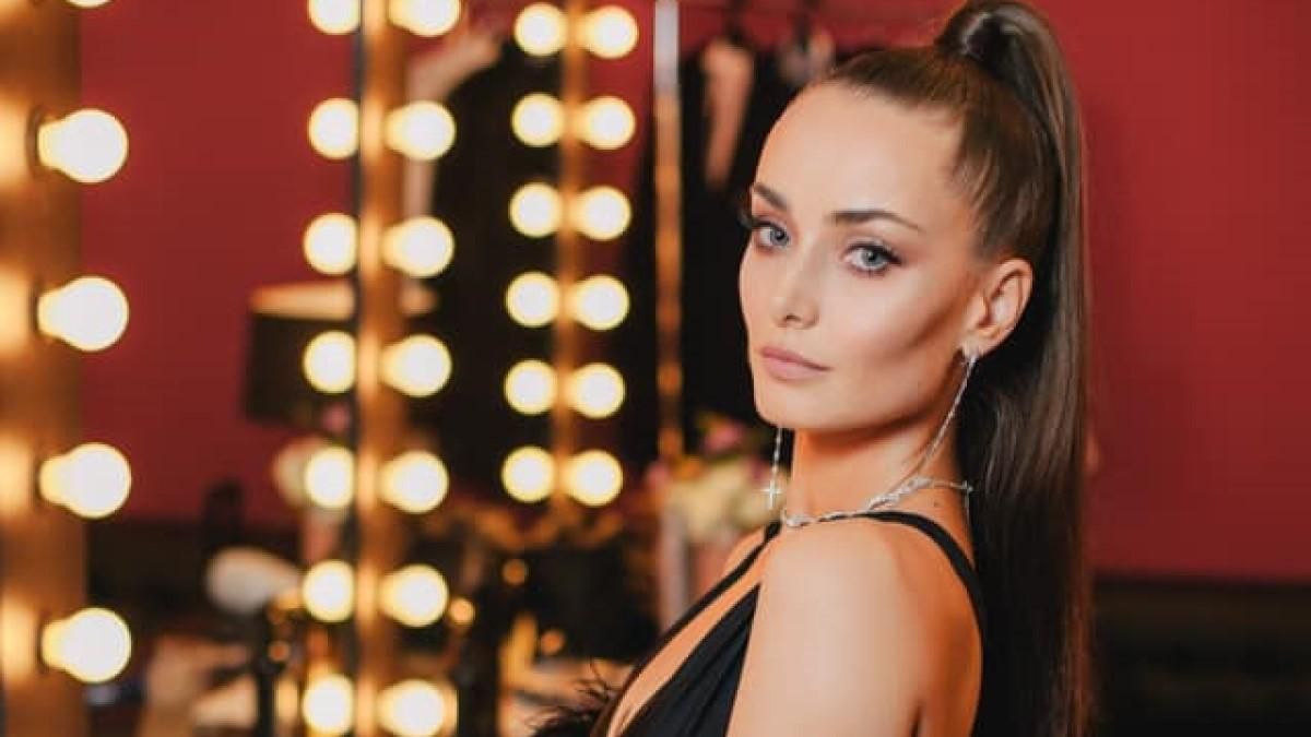 Ксенія Мішина вдруге спростувала чутки про роман з Володимиром Остапчуком Ксенія Мішина вдруге спростувала чутки про роман з Володимиром Остапчуком