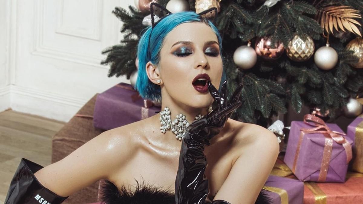 MARUV похизувалася тілом у прозорій сукні: звабливі фото MARUV похизувалася тілом у прозорій сукні: звабливі фото