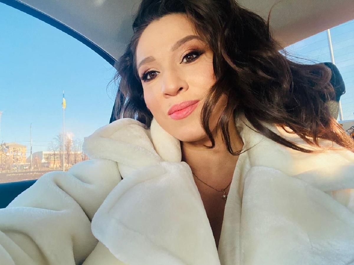 Наталка Карпа охрестила доньку: перші фото з хрещеними батьками Наталка Карпа охрестила доньку: перші фото з хрещеними батьками