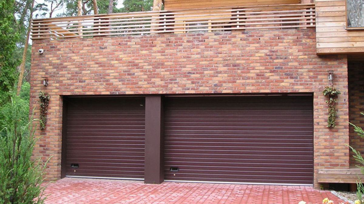 Гаражные ворота: как красиво обновить вход в гараж – фото