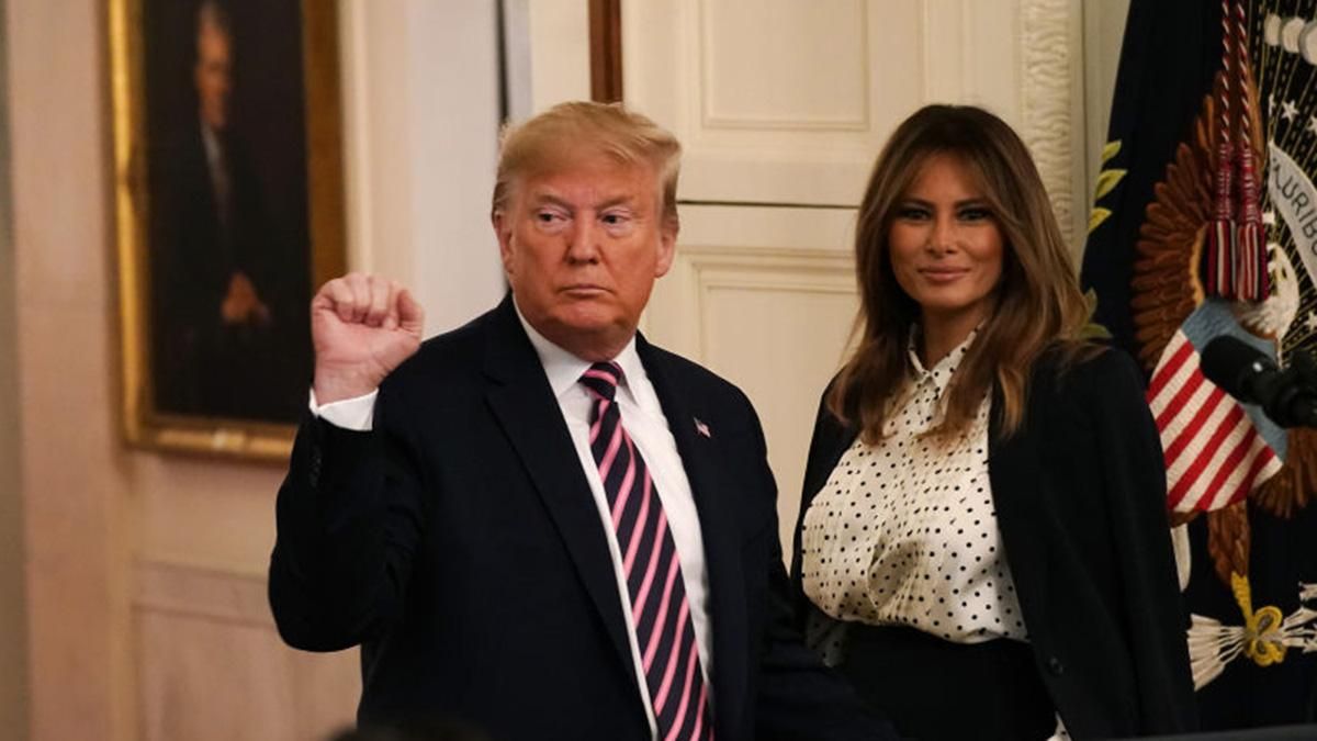 У стилі першої леді: Меланія Трамп показала як носити класичні костюми У стилі першої леді: Меланія Трамп показала як носити класичні костюми