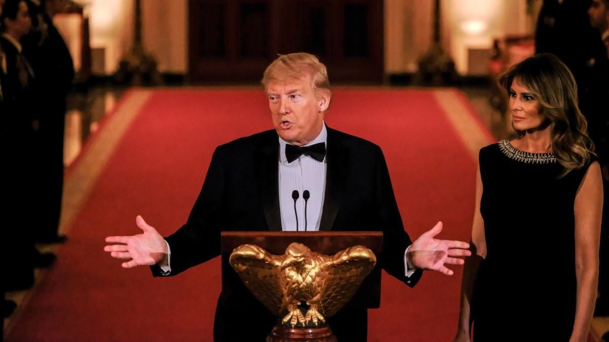 Меланія Трамп влаштувала бал у Білому домі: яке вбрання обрала перша леді Меланія Трамп влаштувала бал у Білому домі: яке вбрання обрала перша леді