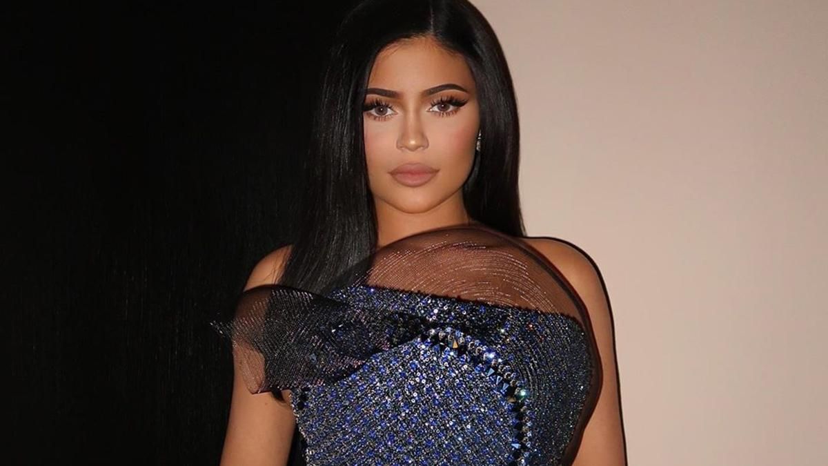 Сукня Кайлі Дженнер завдала мільярдерці чимало дискомфорту на вечірці Оскару-2020: фото Сукня Кайлі Дженнер завдала мільярдерці чимало дискомфорту на вечірці Оскару-2020: фото